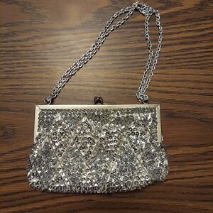 Vintage La Regale Clasp Silver Beads and Sequin Cocktail Purse w/chain